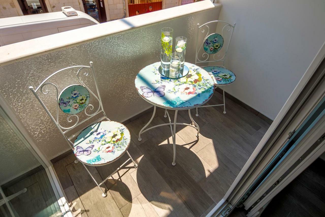 Rose Gold Rooms & Studio With Balcony Split Exterior foto
