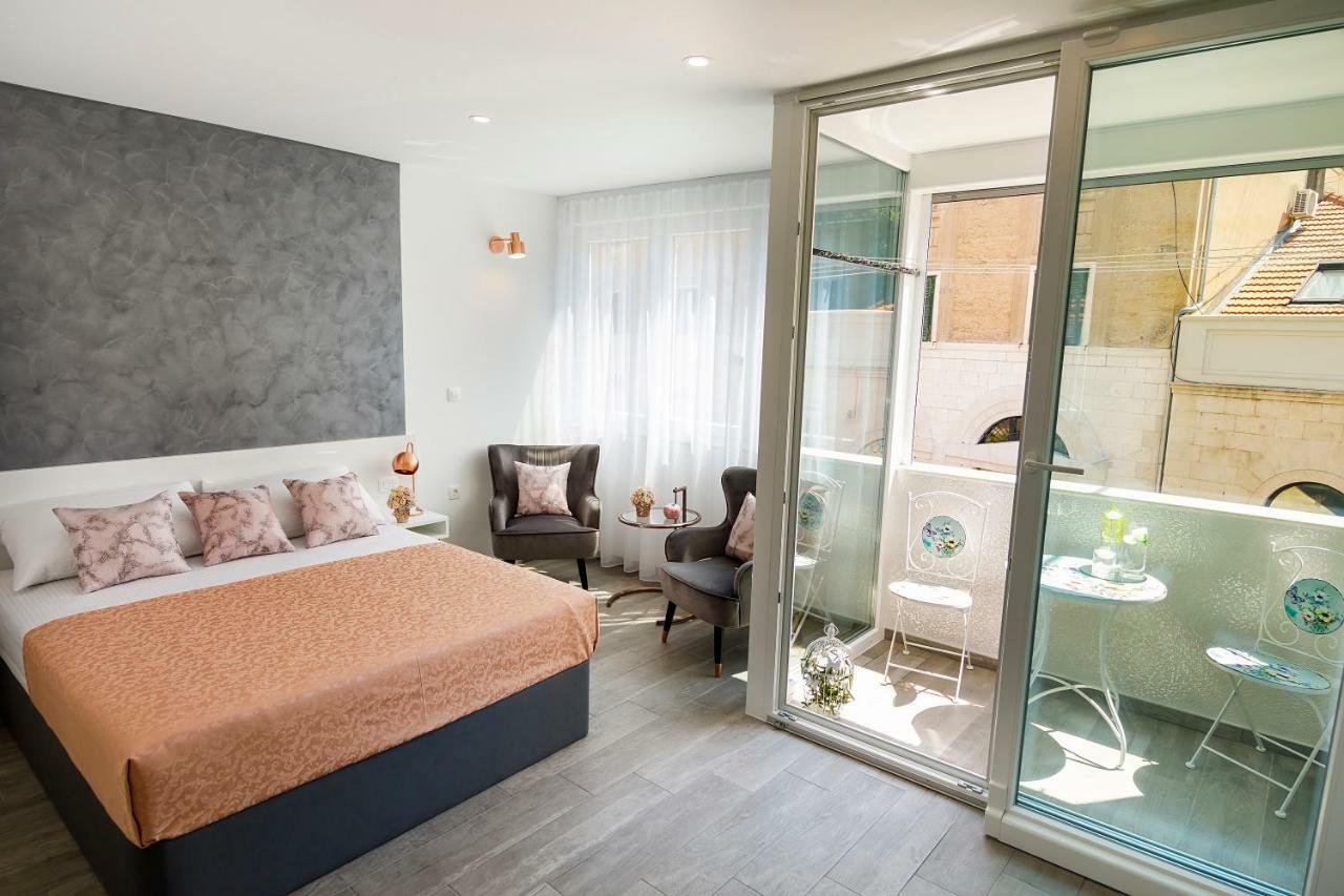 Rose Gold Rooms & Studio With Balcony Split Exterior foto
